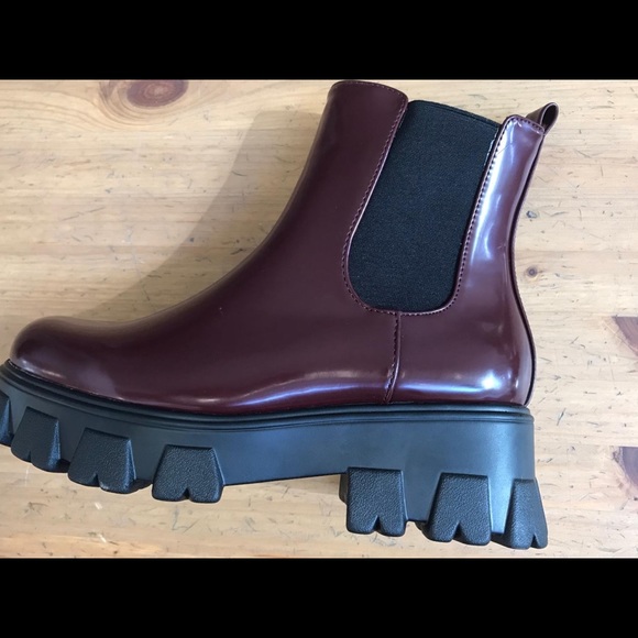 Private Label Shoes - Chunky lug heels rugged Booties